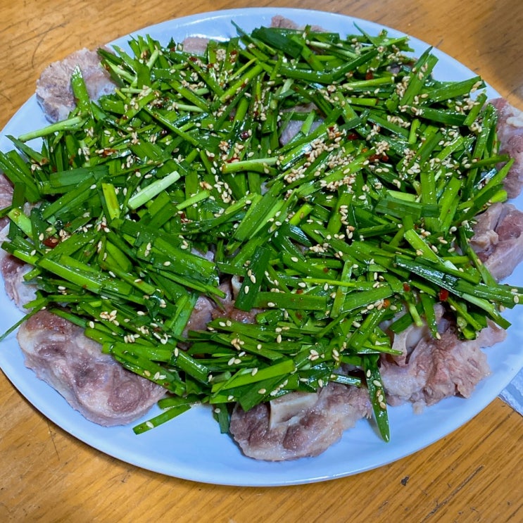  영등포 노포 꼬리수육 맛집 대한옥 내돈내산 후기 (feat. 주말 웨이팅)