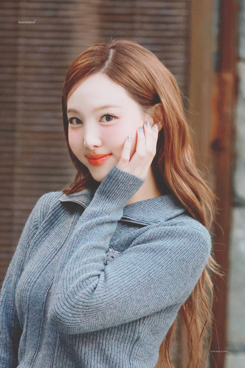 241024 메종키츠네 24 FW 프레젠테이션 포토콜/퇴근길 나연 사진
