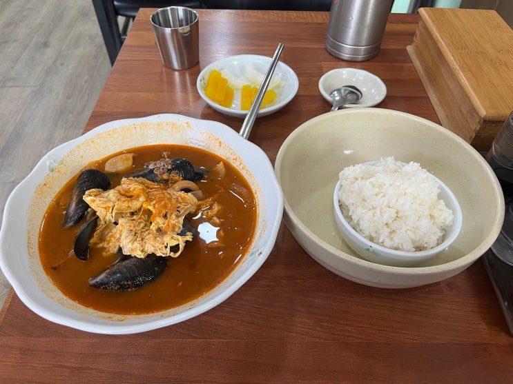  무료해진 일상을 깨우는 화끈한 매운맛, 화원각. 짬뽕밥(10000)