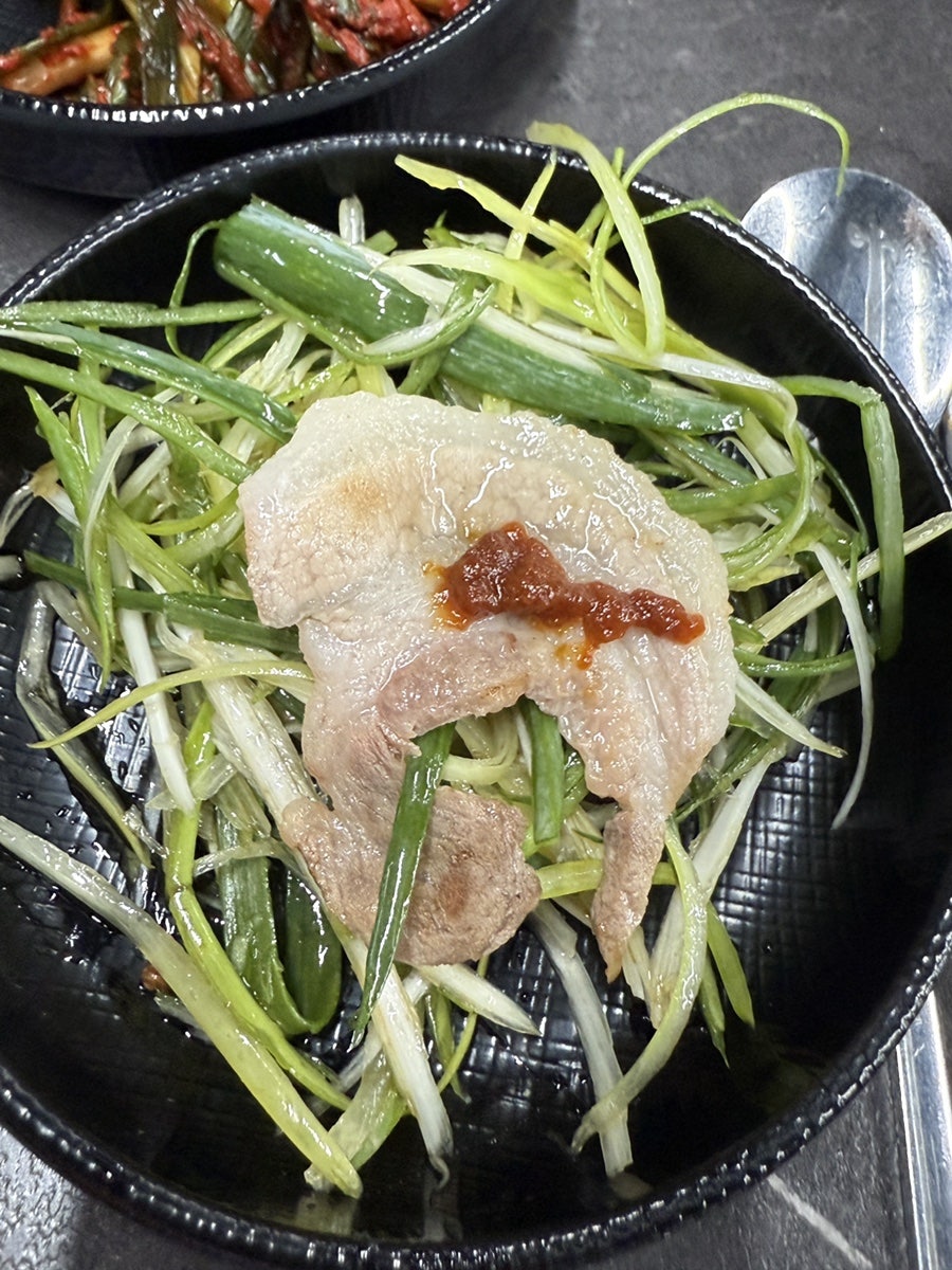 솥뚜껑미나리삼겹살 송천대명점 사진 5