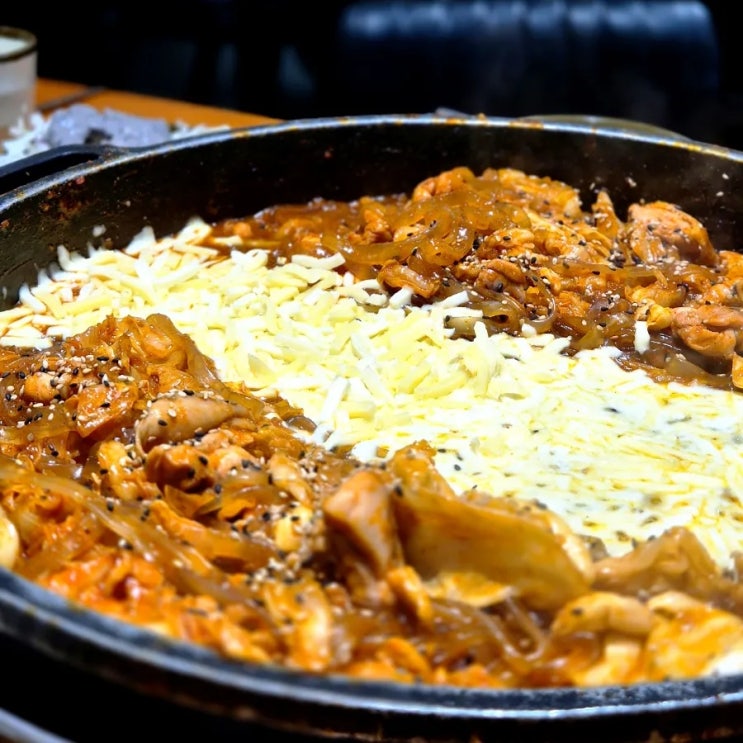  강남역 닭갈비 맛집 장인닭갈비 치즈랑 같이 먹어야 제맛