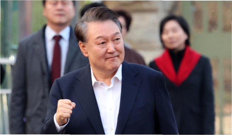17시간 반 조사 끝, 윤석열 석방 결정의 진실은 무엇인가?