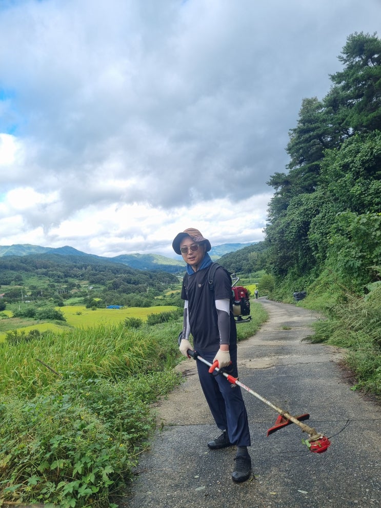  거창 마리면 동편마을 벌초