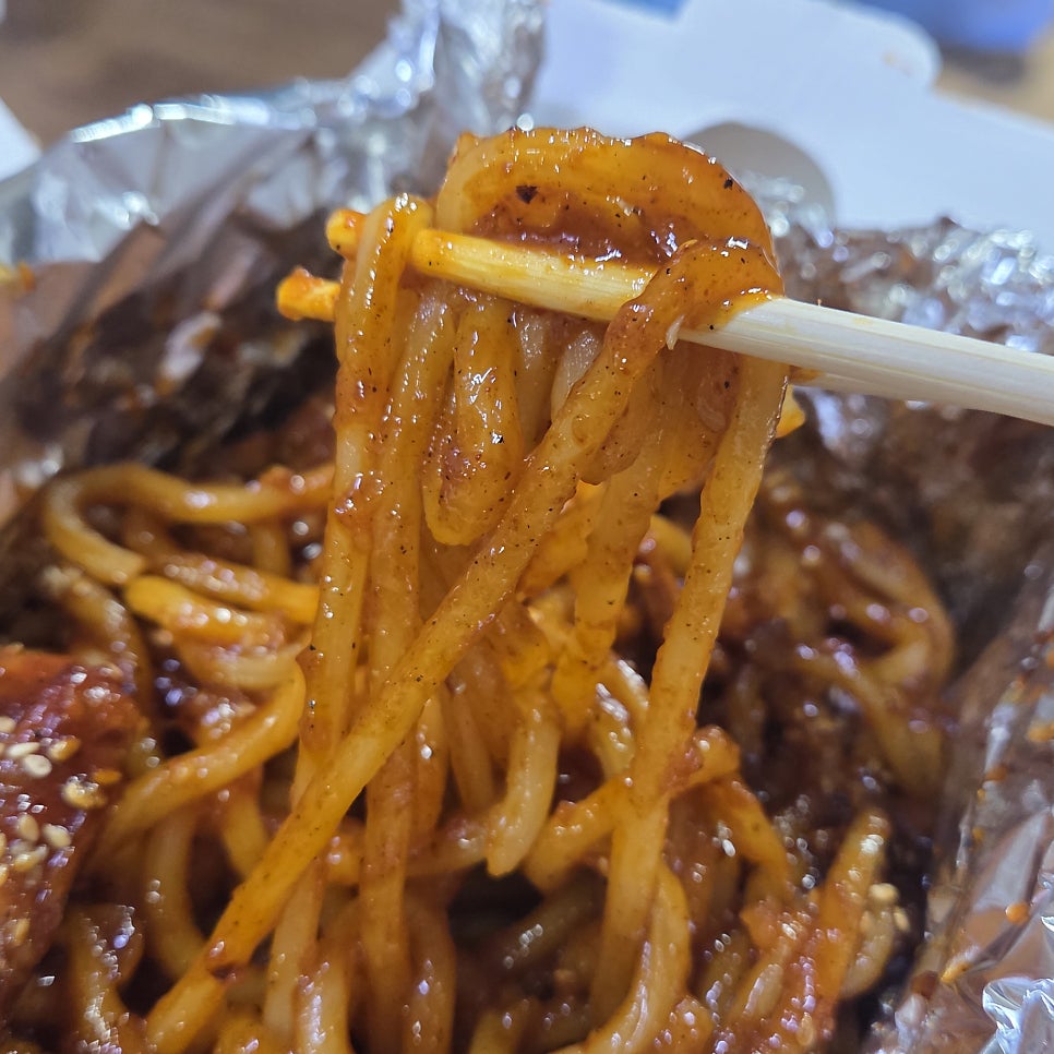꾸브라꼬숯불치킨 문화유천점 사진 5