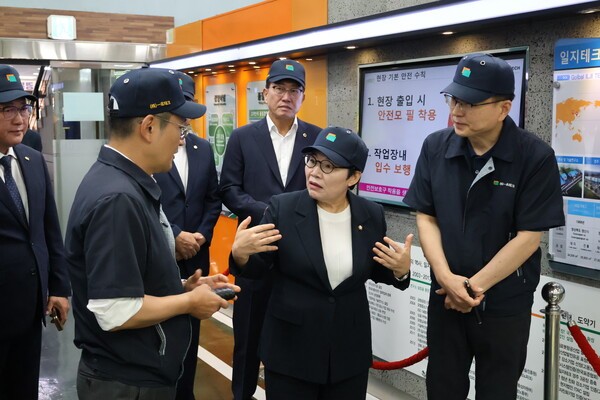 [클릭 이 법안] 미국발 관세전쟁 장기화... "車부품 생산법인 세제특례 추진"