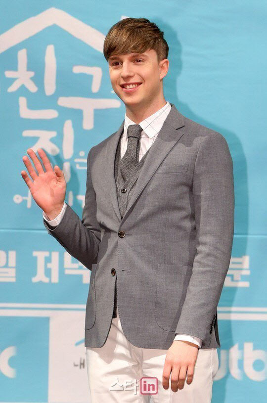 비정상회담 <b>줄리안</b> 퀸타르트 <b>카페 과대포장</b>논란,진실은 무엇일까?
