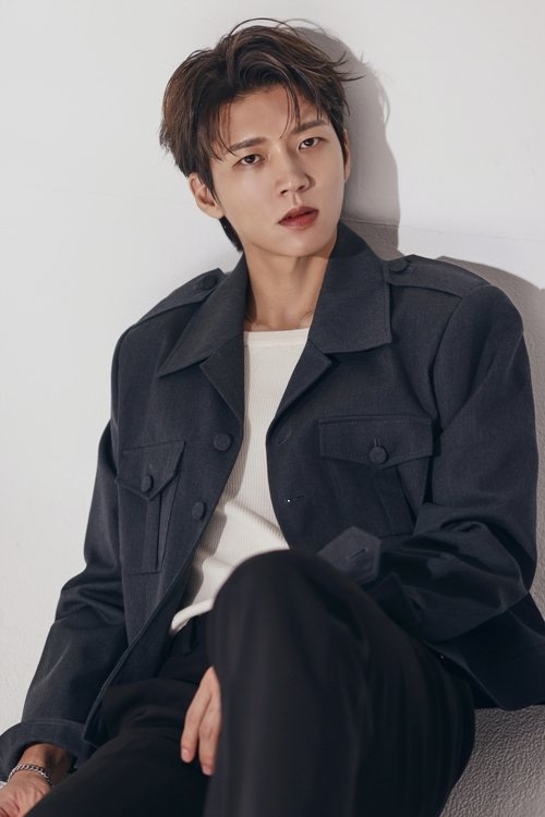 [우현] <b>뮤지컬</b> <<b>슈가</b>> 조 캐스팅