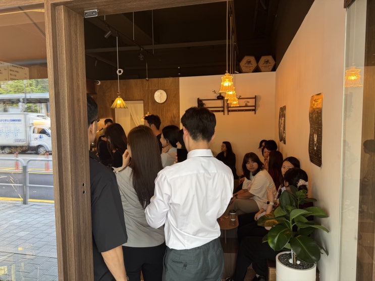  선릉 카페 추천! 커피볶는 아침 방문기