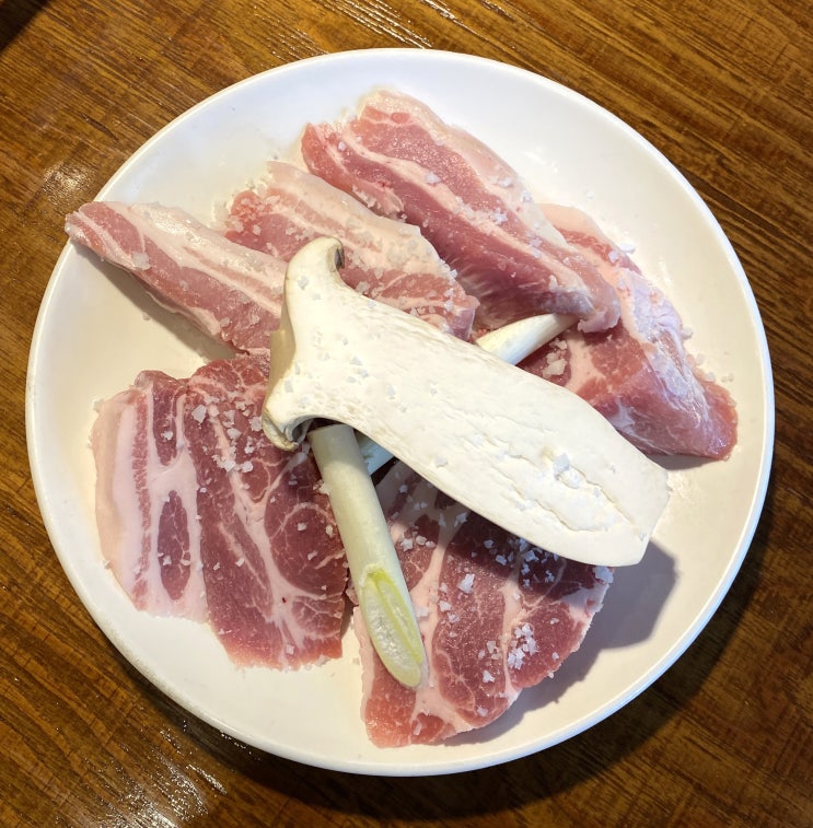  마포역 맛집 고기집 서경도락 마포 : 구워주는 숯불직화 돼지갈비 삼겹살 맛집 고깃집 주차가능