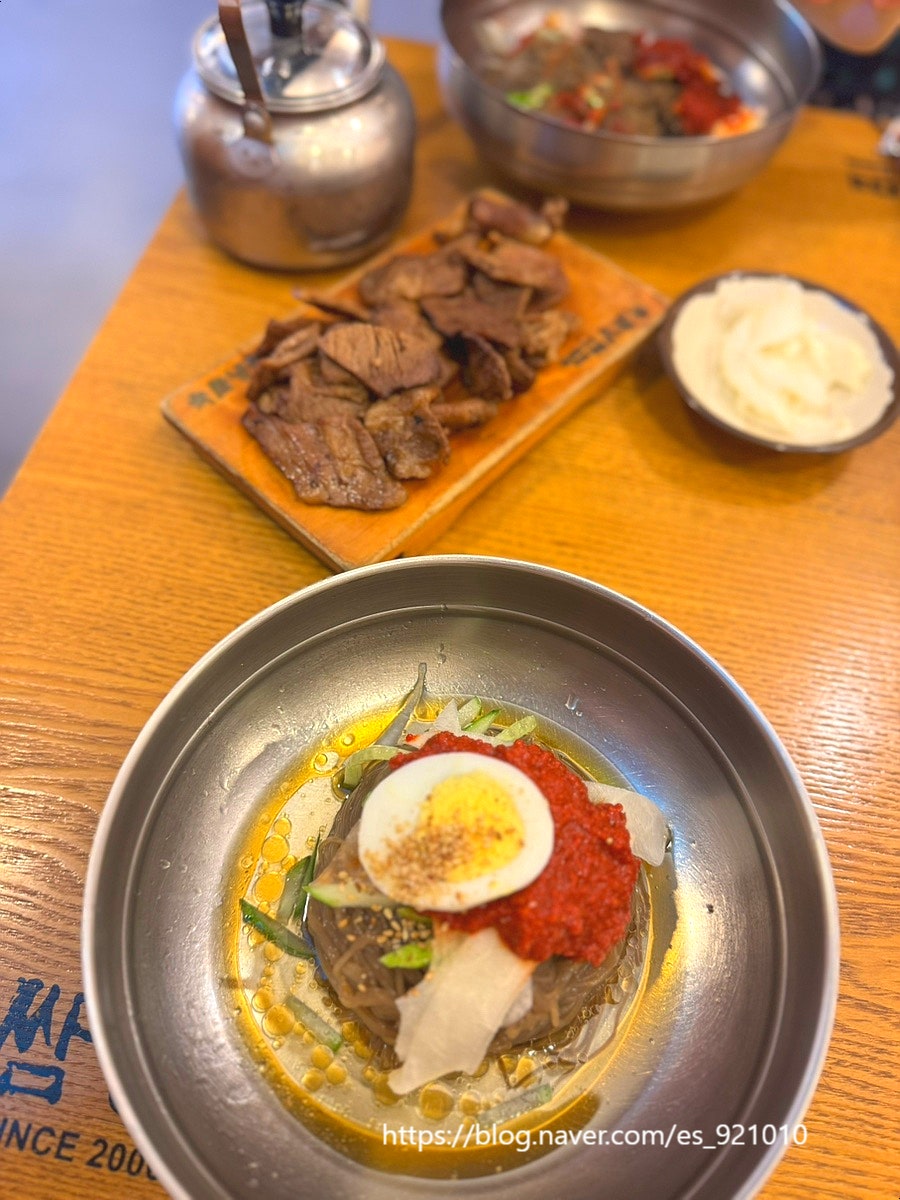육쌈냉면 신흥점 사진 1