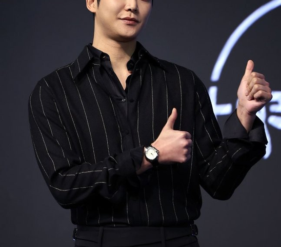 <b>로운</b>이 밝힌 입대 연기의 숨은 이야기와 <b>탁류</b> 촬영 뒷이야기