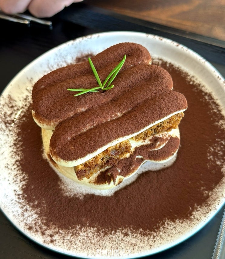  충남 서천 카페, 데이트하기 좋은 티라미수 맛집 : 테누토 TENUTO
