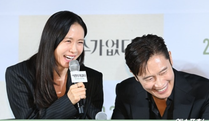 Son Ye-jin's Honest Confession About Hyun Bin's Reaction, Interview with Lee Byung-hun on Their Couple Chemistry, and Fun Questions