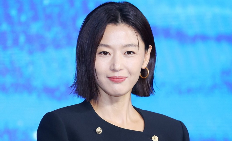 “<b>전지현</b>, 중국 광고계 퇴출 위기?” 디즈니+ 드라마... 