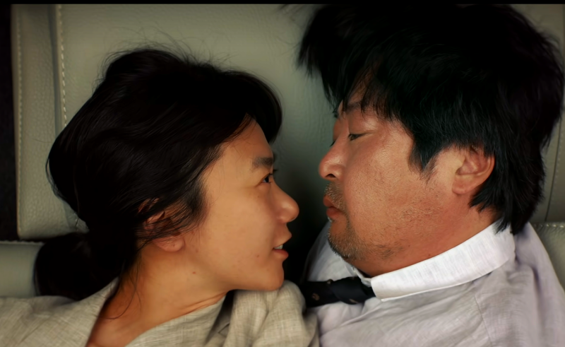 영화 '바이러스' 배두나 김윤석, 사랑이 치사율100% 전염병이라면?