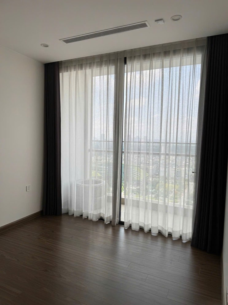  하노이 웨스트포인트 W3 4룸 노옵션 3600만동 Vinhomes Westpoint 아파트 임대 알려드립니다