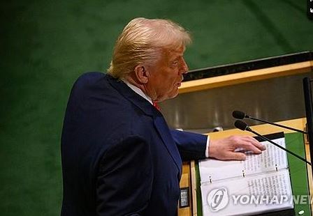 <b>트럼프 유엔총회</b>서 유엔 무능력 직격 “고장난 프롬프터와 멈춘... 