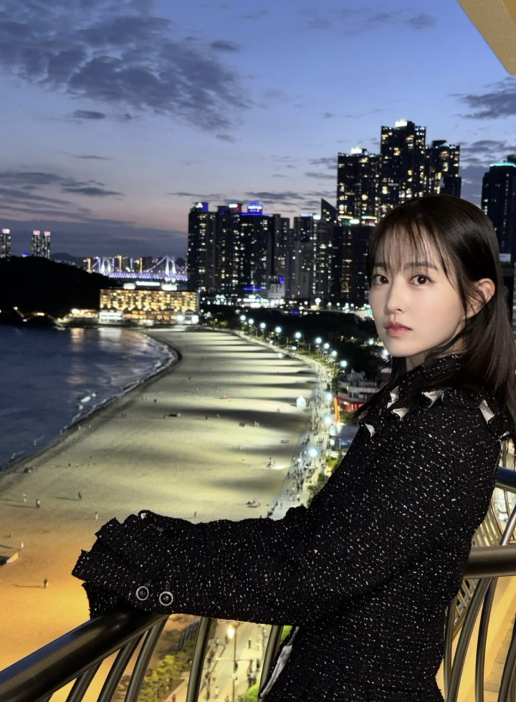  [셀럽 패션] 박보영 샤넬 트위드 셋업으로 빛난 2025 마리끌레르 아시아 스타 어워즈 패션