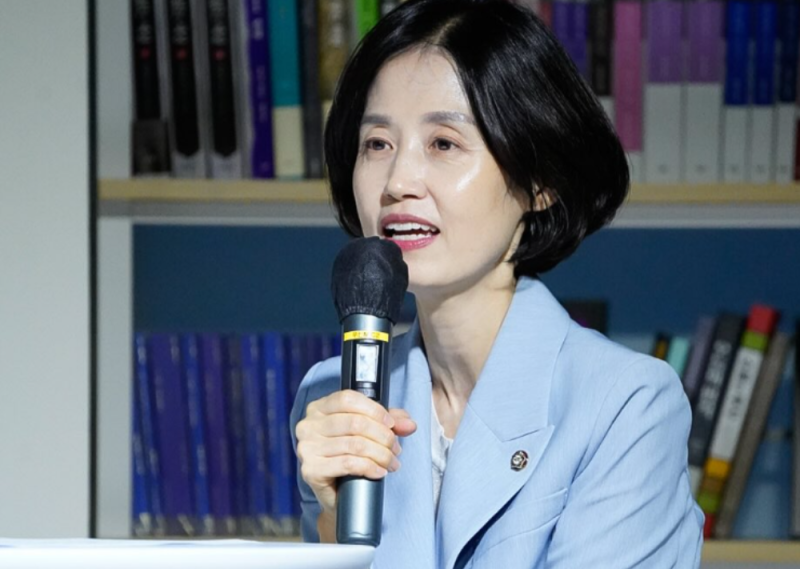 법사위에서 다시 주목받는 국회의원 박은정 의원 이야기 (프로필 학력 나이 도서)