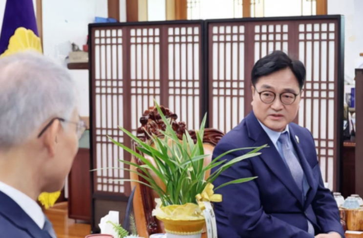 우원식 <b>정청래</b> 사법부 불신 경고, <b>조희대 청문회</b> 결자해지지