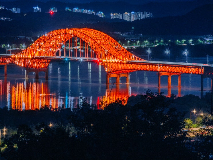 서울 강서구 야경보러 갈만한곳, 개화산 전망대에서 보는 방화대교와 한강의 야경(주차, 강서둘레길)