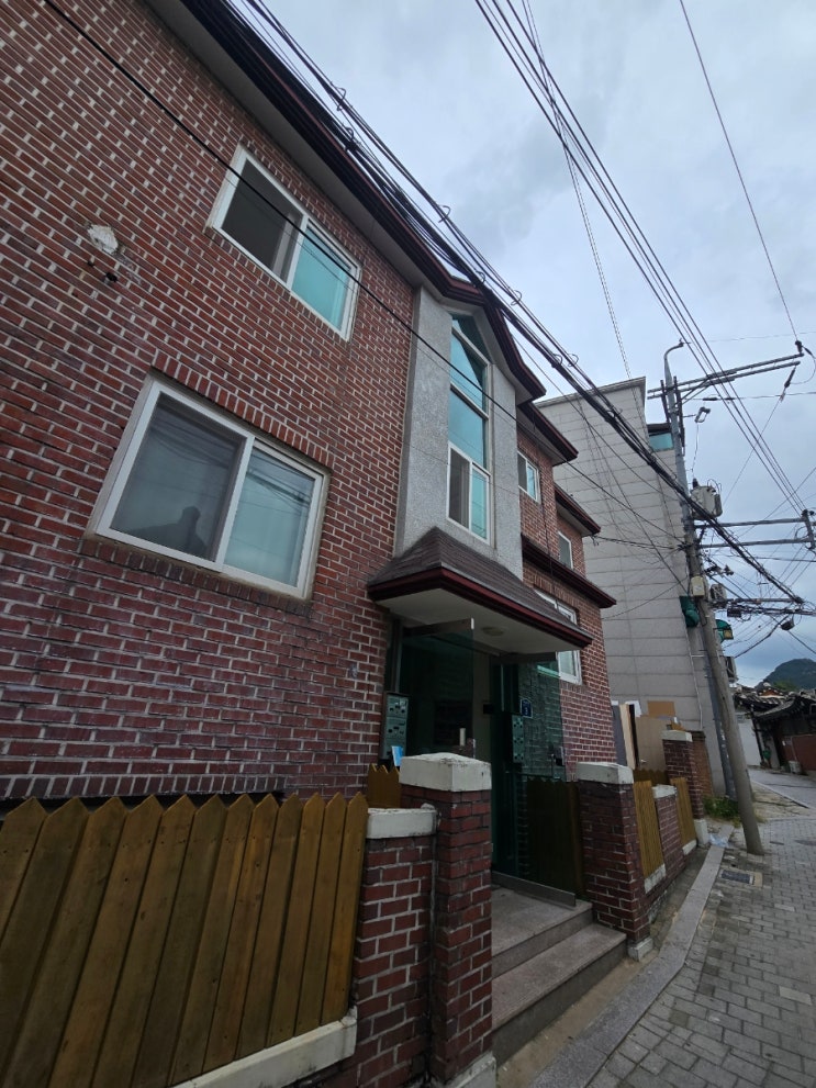  서울시 종루구 체부동(자하문로) 다가구 반지하 호실 도기설치 작업 입니다.