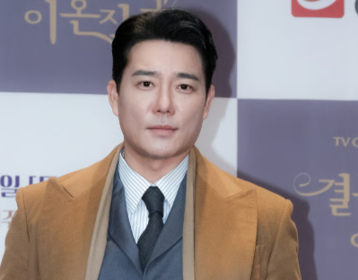  “이태곤, 조윤희와 비밀 결혼! 벤츠·포르쉐·수백억 재산까지 공개”