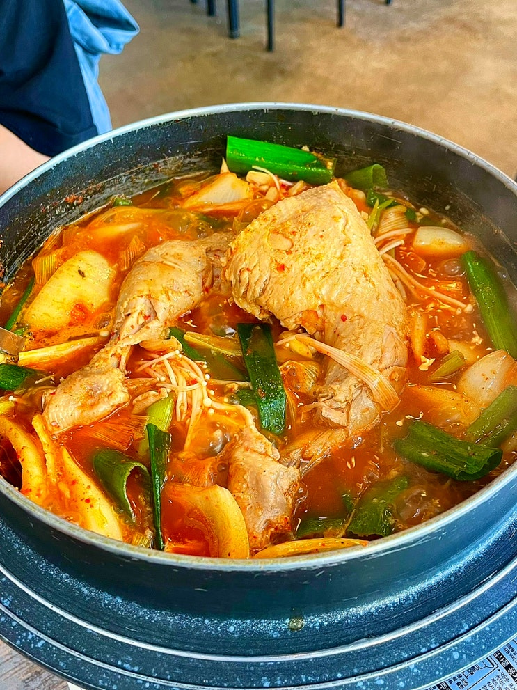  포천힐스맛집 추천 감칠맛이 풍부한 가마솥 닭볶음탕 인생 맛집 포천 신서방