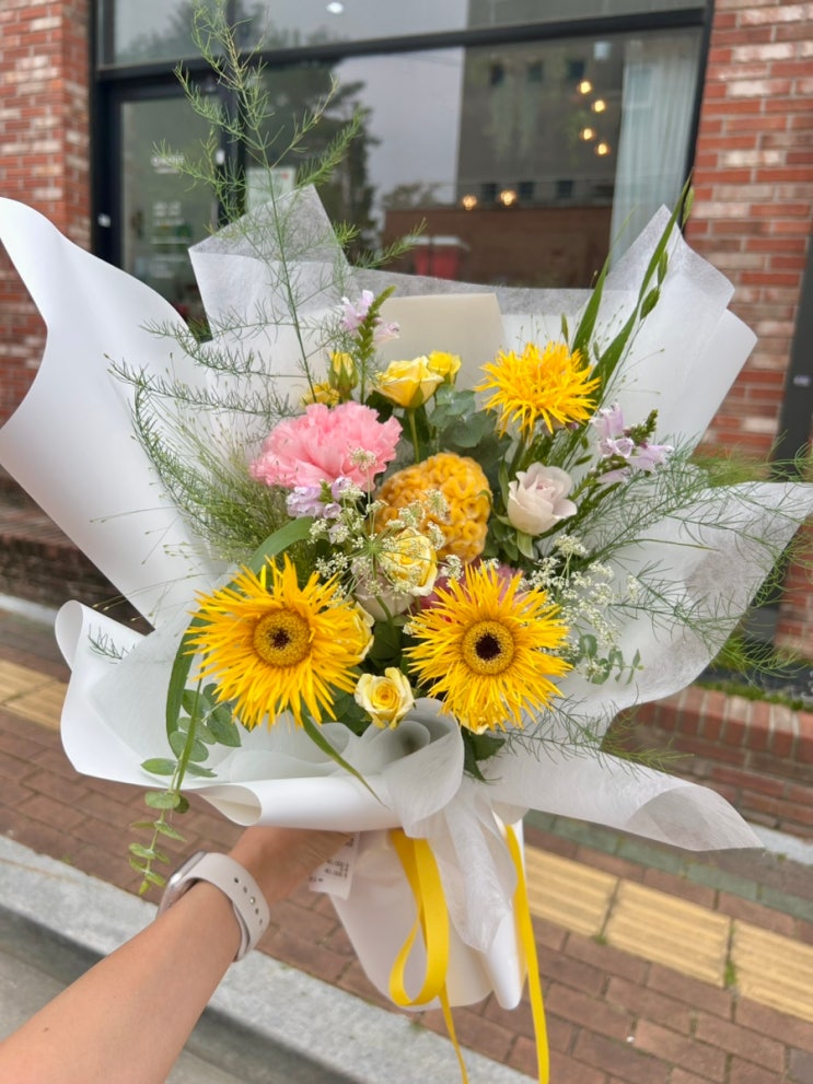  오로즈 | 특별한날 선물하기 좋은 오산꽃다발 잘하는 오산꽃집 추천