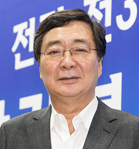 [속보] <b>김홍업</b> 김대중평화센터 <b>이사장 별세</b>…김대중 전 대통령... 