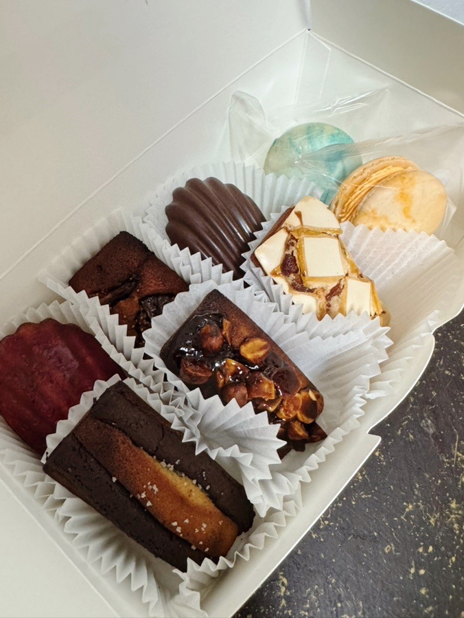  평촌디저트맛집 저당 휘낭시에 마카롱 마들렌 곰소당