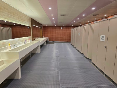 Rorabaunseu Cheonho Store Restroom — photo 1