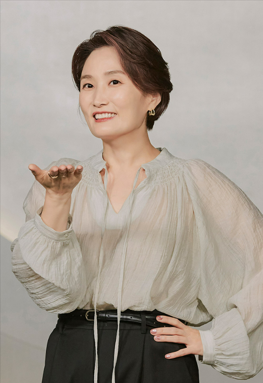 우리들의 발라드 250923 박경림 블라우스 민트 셔링 가을블라우스정보 | 메이버유 MAYVERU