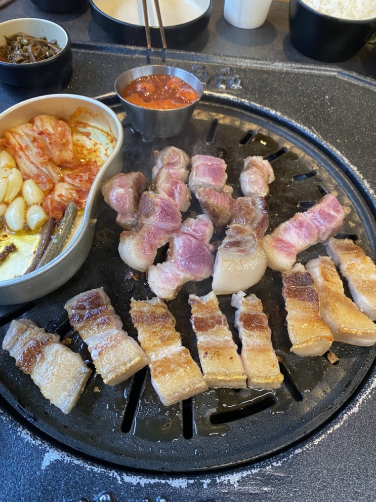  [천안 두정동 맛집] 제주 감성 흑돼지 맛있는 두정동 고깃집 '흑돼지필살구이'