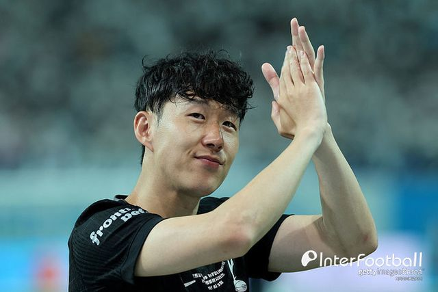 레전드 TOP 10 공개, "<b>손흥민</b>, 새 시대 이끈 주역" <b>영향력</b> 인정