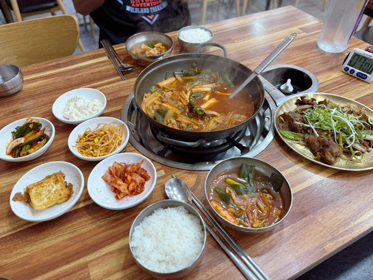  대구 월성동 점심 맛집 신고령촌돼지찌개 월성본점