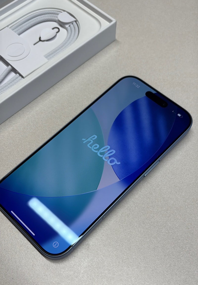 아이폰17 기본형 256GB 미스트블루 개봉기 유심인식안됨