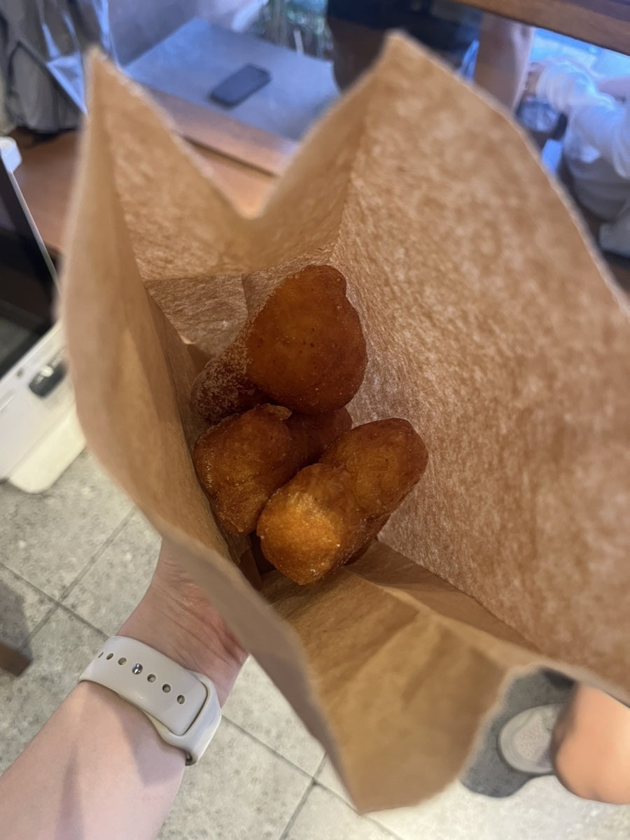 청담동꿀꽈배기 자양점 사진 6