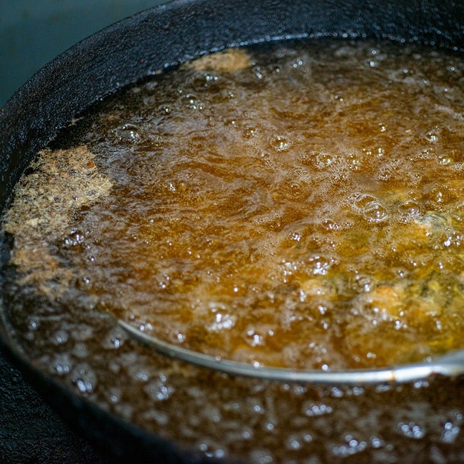 식용유 유통기한 지남 산패 확인과 보관법 버리는법