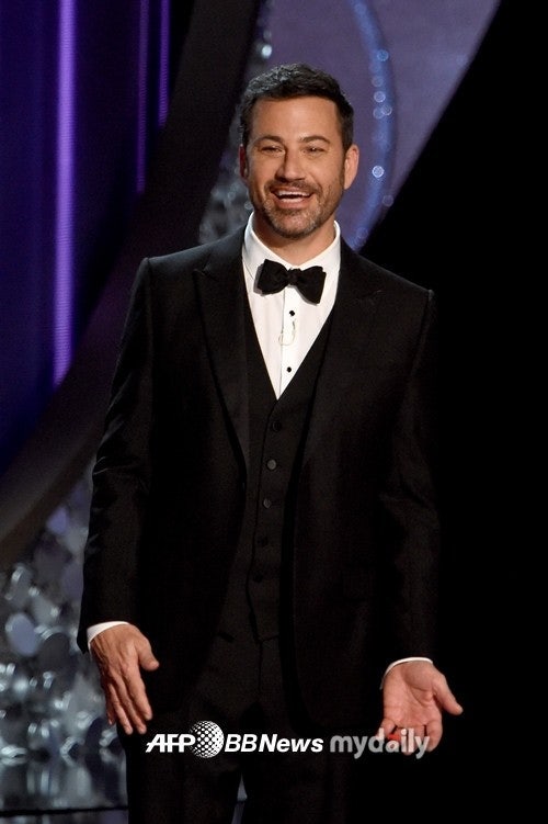 지미 키멜 ( Jimmy Kimmel) 토크쇼 무기한 중단 그리고 6일 만의 복귀.