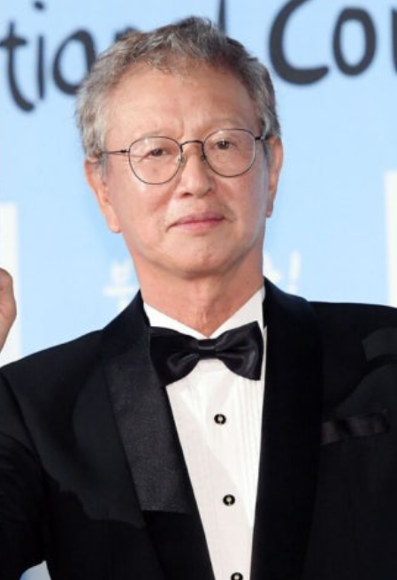 개그계 대부 전유성 별세 사인 폐기흉 악화 향년 76세