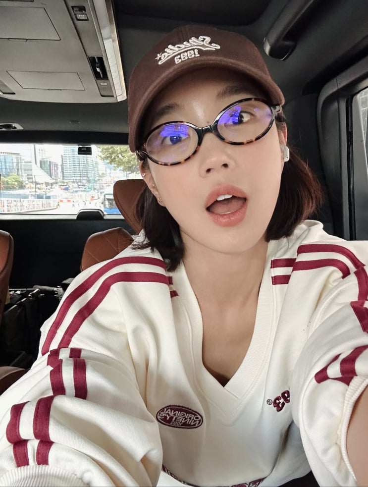  '패션 바이블' 기은세의 가을 여자 맨투맨 코디의 정석! 레트로한 90년대 패션 스타일의 감성이 다시 유행!