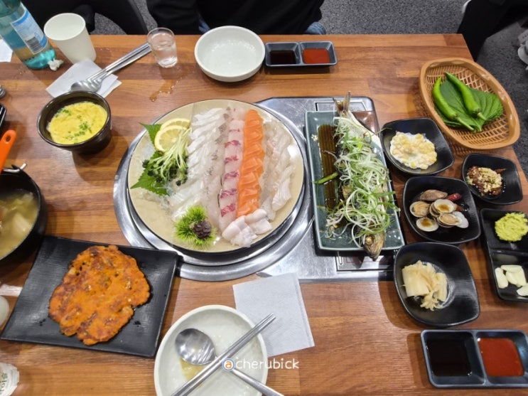 제기동/용두동 맛집 심도횟집, 단골 예약 완