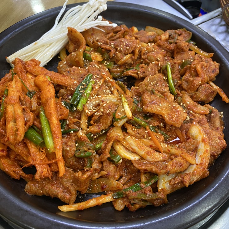  용문산 중앙식당 내돈내산 후기 (편견을 깨부순 산채정식)
