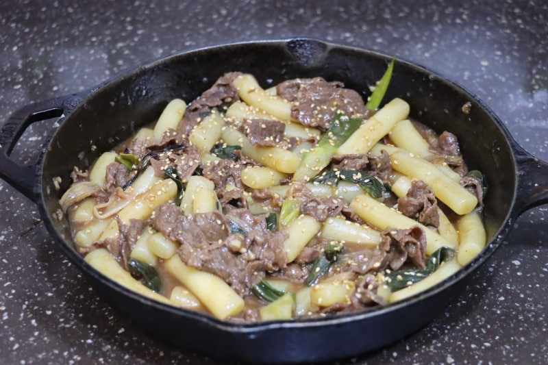 류수영 궁중떡볶이 황금 레시피 간장 떡볶이 만들기