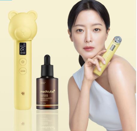  “메디큐브 에이지알 부스터프로 6-in-1 뷰티디바이스 — 광채·탄력·볼륨·모공 케어 올인원”
