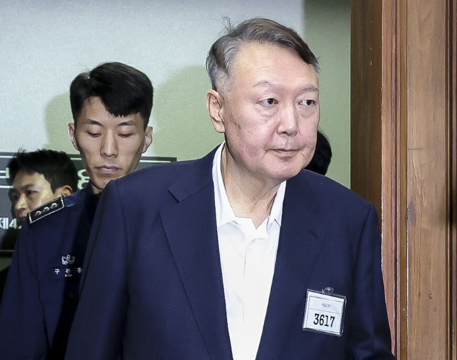 <b>내란 재판</b>은 거부하고 보석 심문만 골라 출석한 3617 <b>윤석열</b>의... 