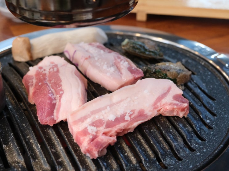  [서귀포 올레시장 맛집] 푸짐한 흑돼지와 전복 서비스, 서귀포해뜨는집
