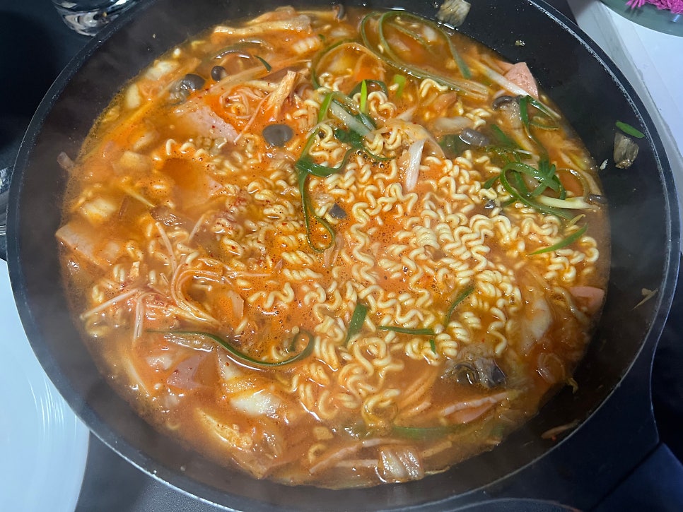 땅스부대찌개 난곡점 사진 1