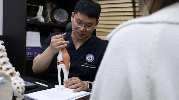 [의학칼럼] 달리기 후 무릎·고관절 통증… 러너들이 자주 겪는 질환 3가지는?